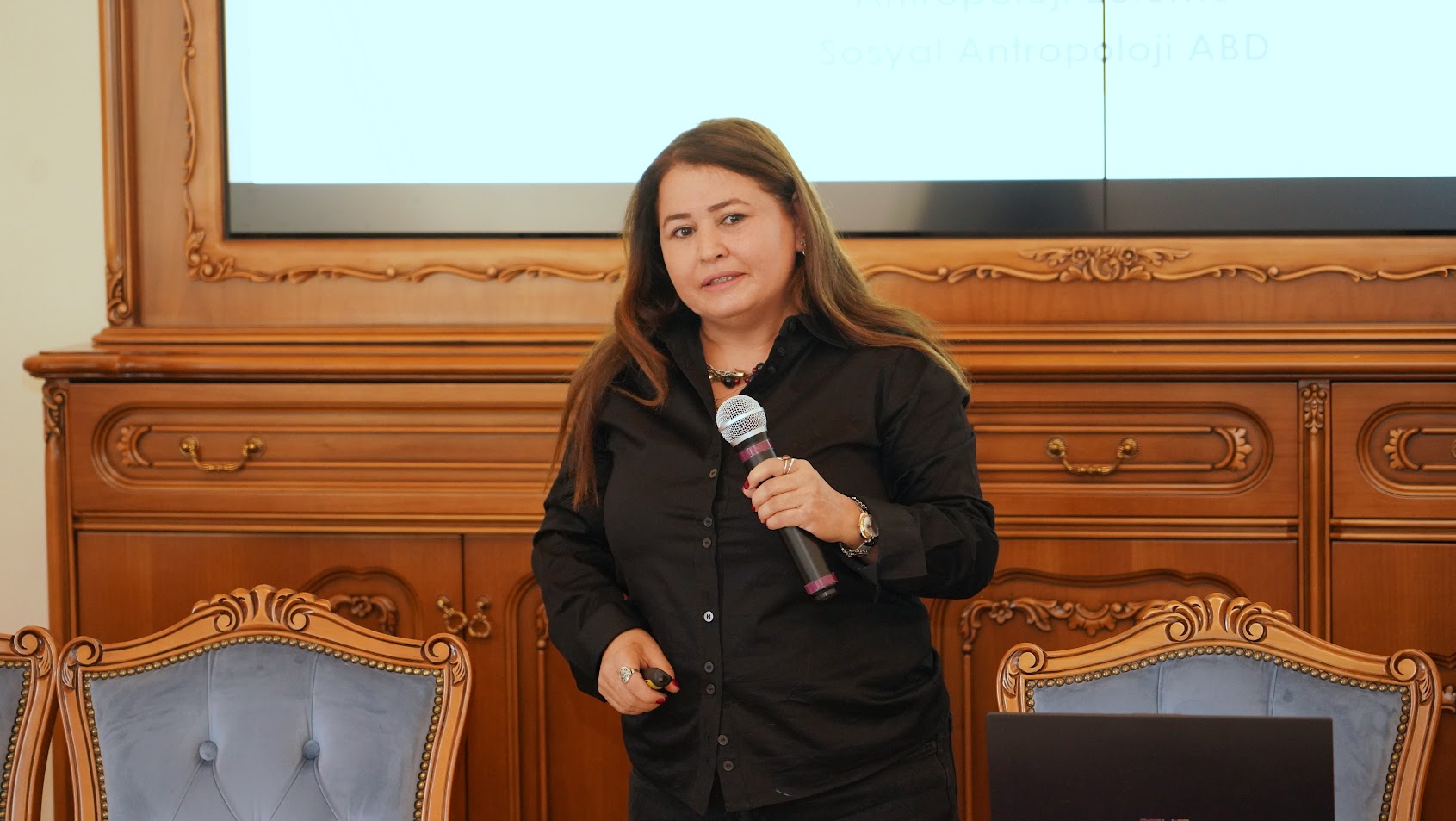 ASBÜ Antropoloji Bölümü "ANTROPO-LOG" Seminer Serilerine Devam Ediyor 
