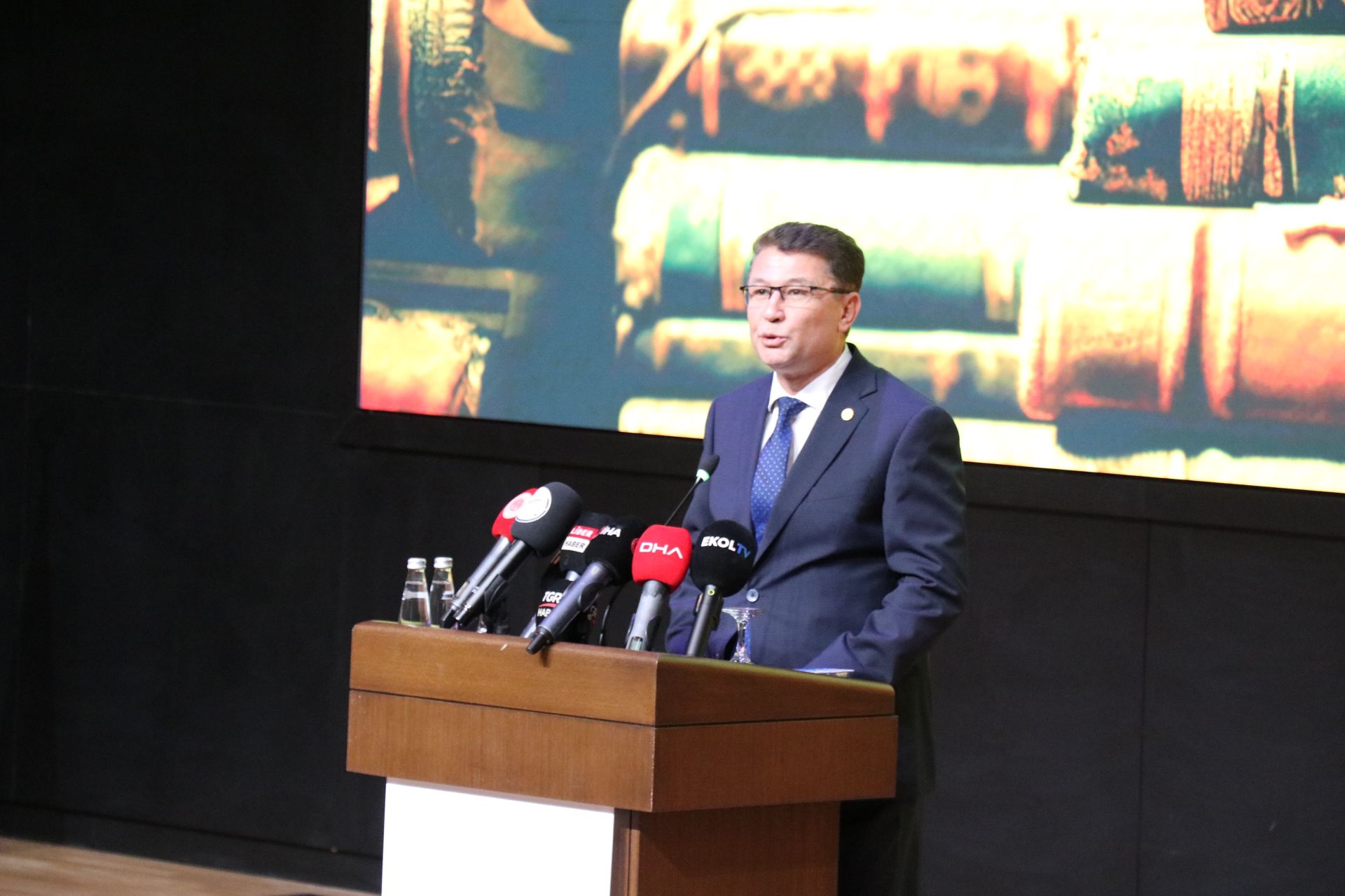 "Türkçe Şûrası – 2 Hukuk Dili Çalıştayı Protokol Konuşmaları ile Başladı"
