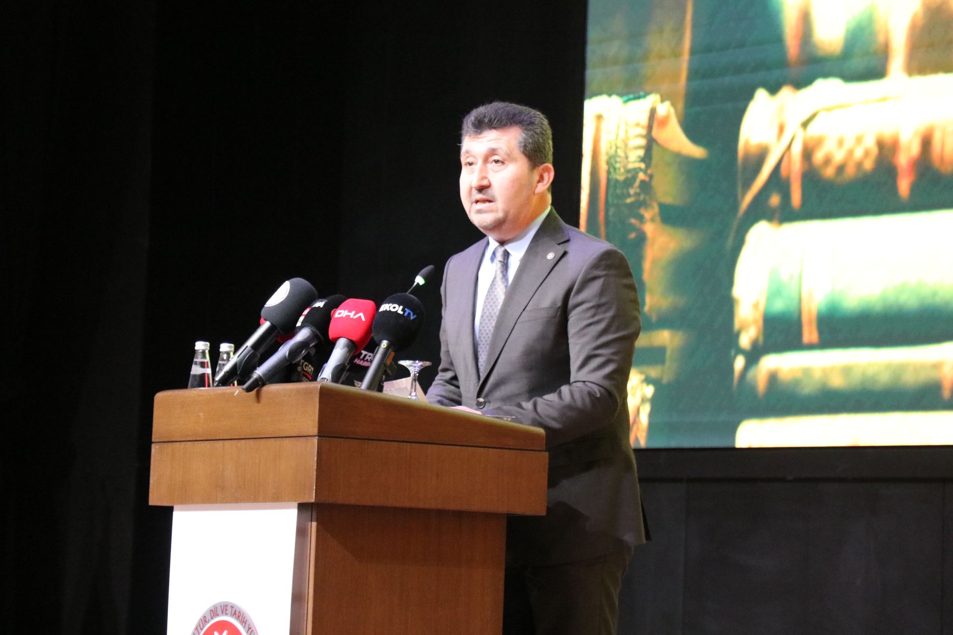 "Türkçe Şûrası – 2 Hukuk Dili Çalıştayı Protokol Konuşmaları ile Başladı"