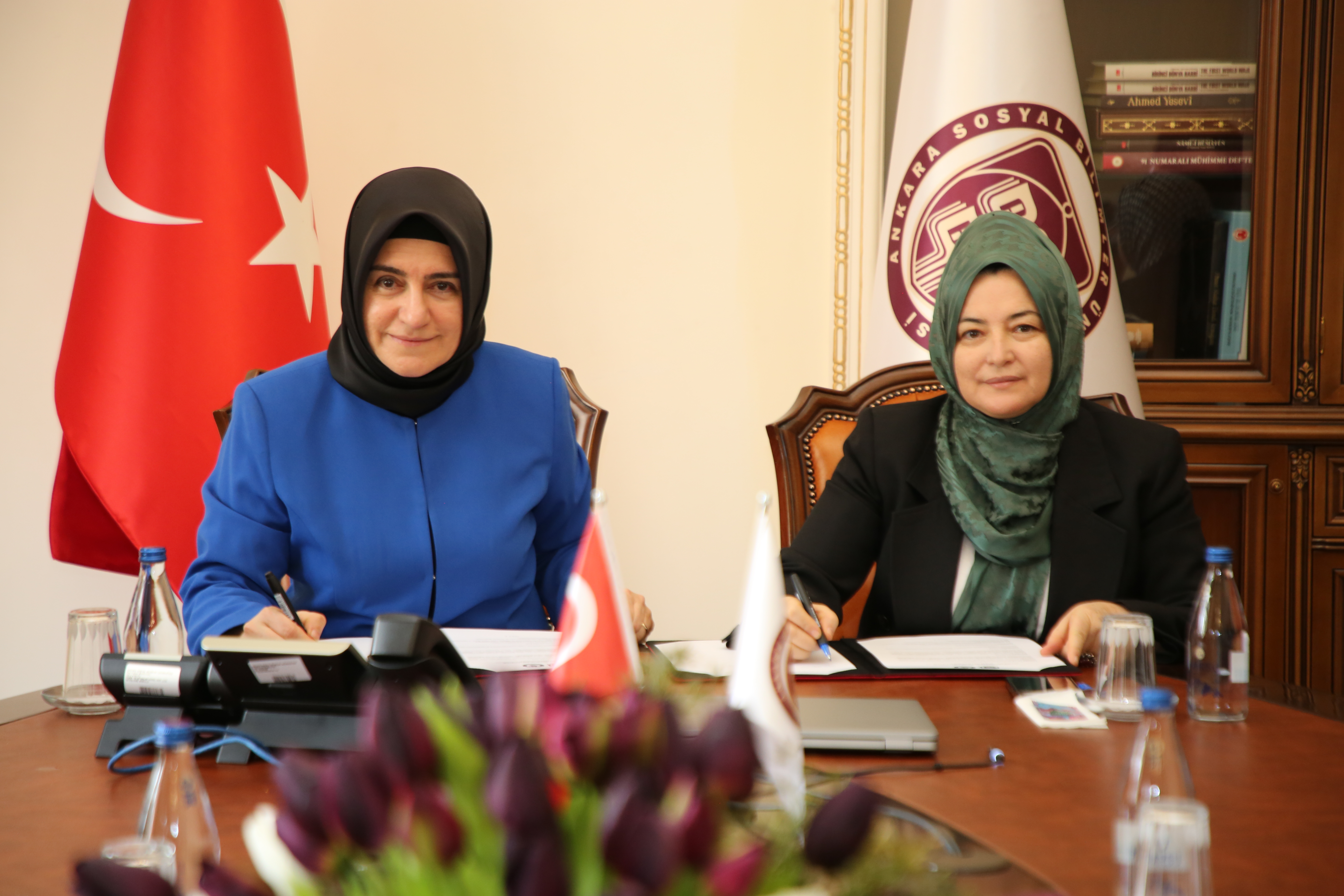Protokol Antlaşmaları imzalanıyor