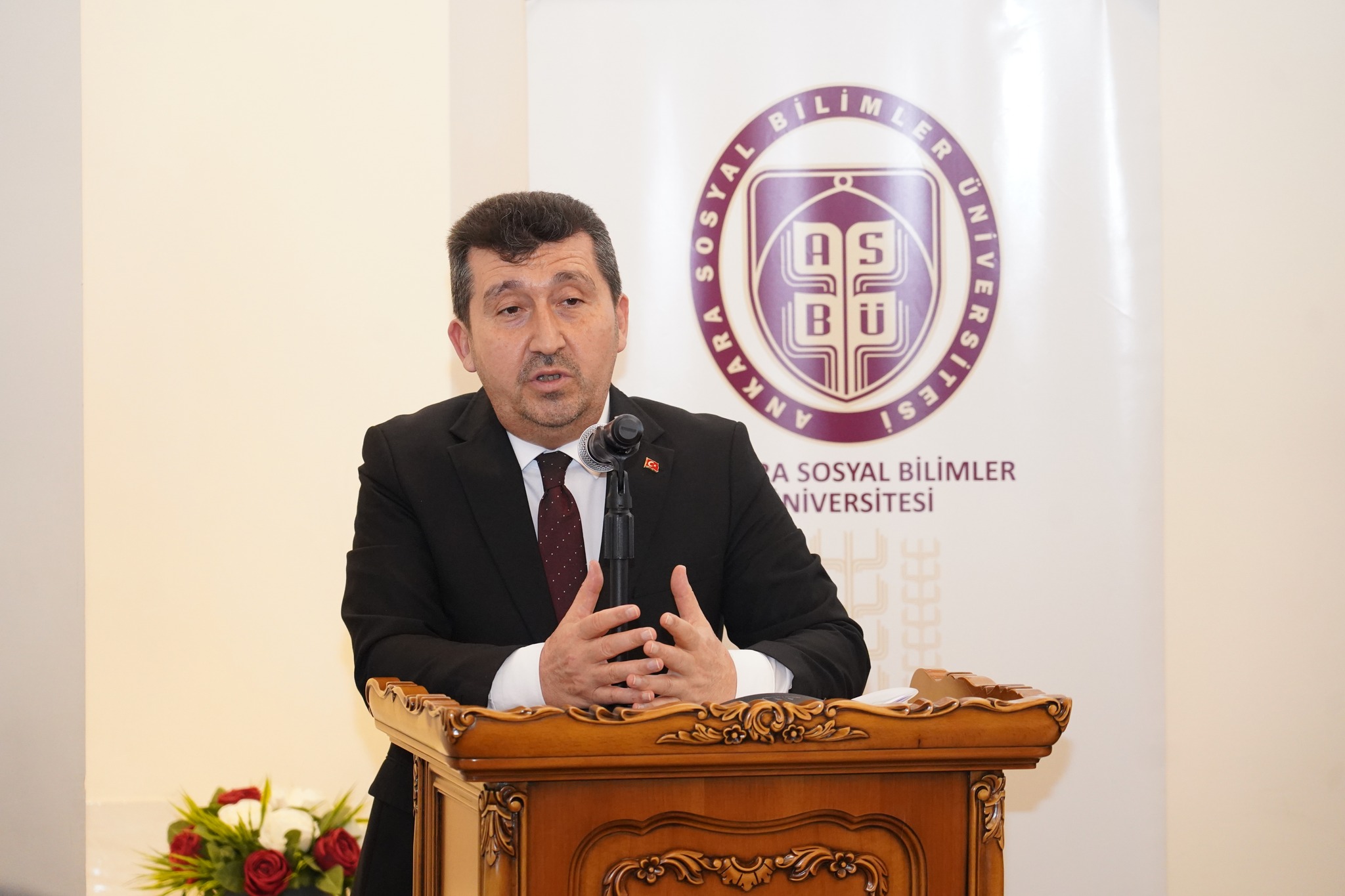 seyirciler görünüyor
