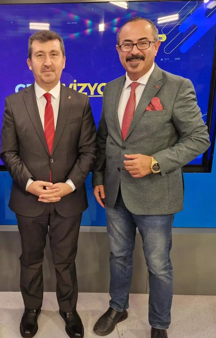 Üniversitemiz Rektörü Prof. Dr. Musa Kâzım Arıcan'ın, İsmail Yolcu ile gerçekleştirdiği "İnsan Olmanın İki Temel Özelliği: Anlamak ve Anlatmak" adlı söyleşi Haber7'de yayımlandı.