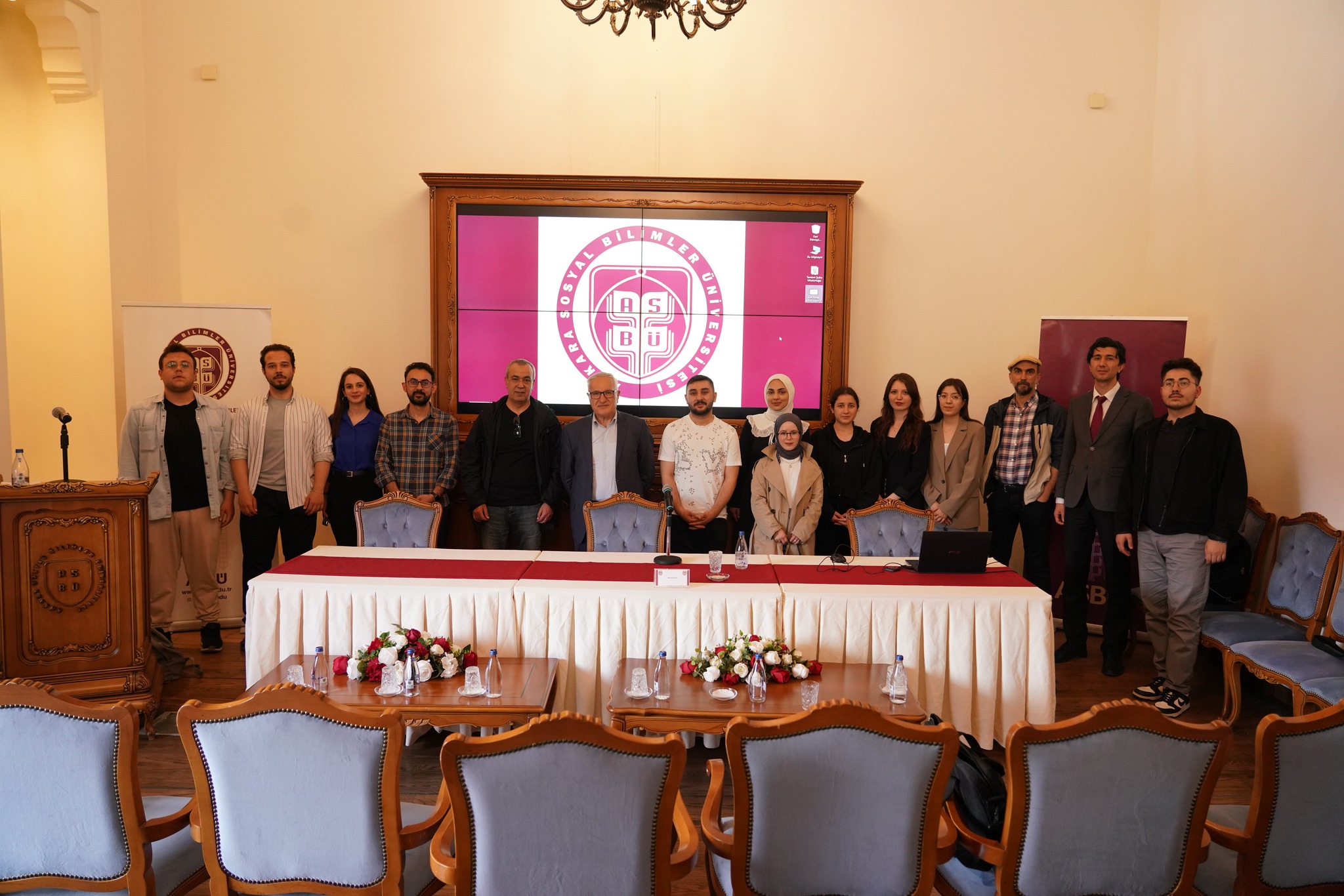 ASBÜ Türk Dili ve Edebiyatı Bölümü tarafından 8 Mayıs 2025 tarihinde düzenlenen Arif Nihat Asya Konferansı gerçekleştirildi.