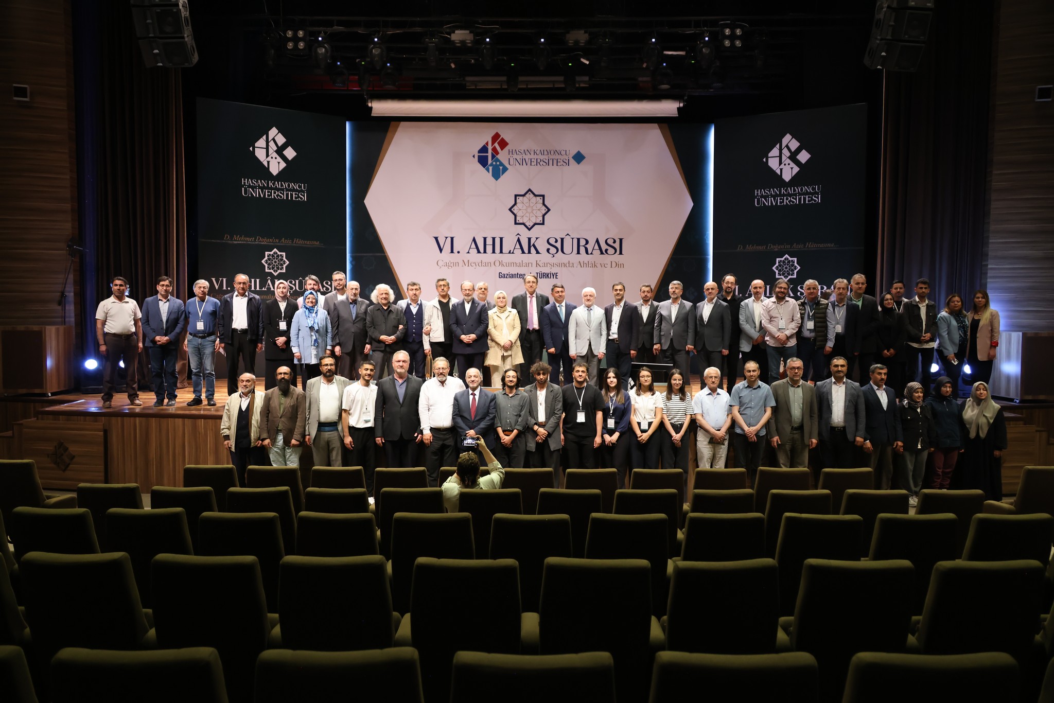 VI. AHLÂK ŞÛRASI  “Çağın Meydan Okumaları Karşısında Ahlâk ve Din” SONUÇ BİLDİRGESİ