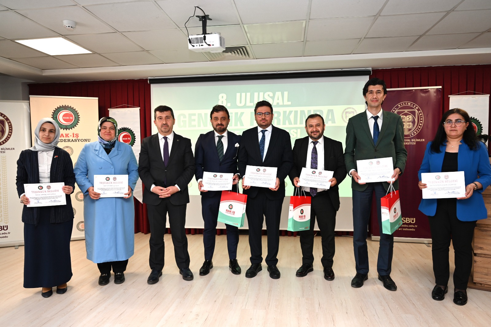 ASBÜ Ev Sahipliğinde  ''8. Ulusal Gençlik Farkında Proje Yarışması'' Ödül Töreni Düzenlendi