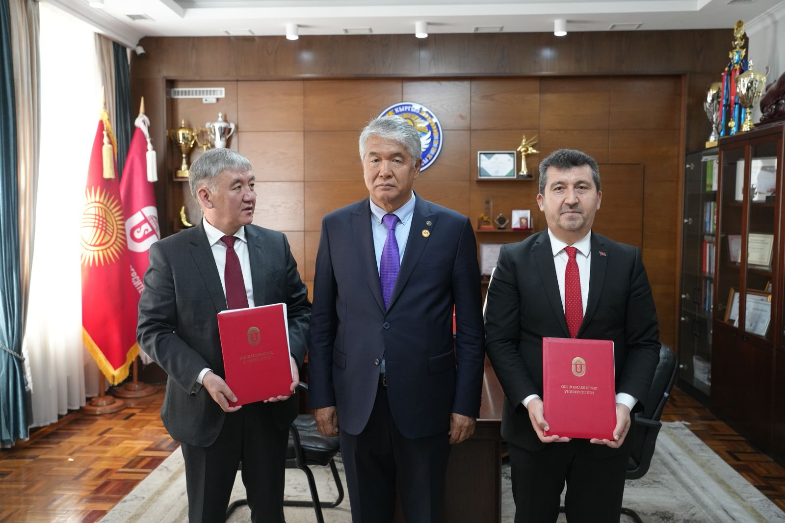 ASBÜ ile Kırgız-Özbek Uluslararası Batıralı Sıdıkov Üniversitesi Arasında İş Birliği Protokolü İmzalandı