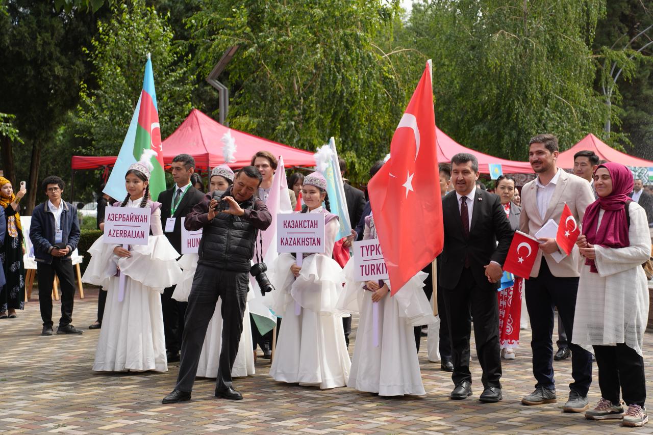 Kırgızistan’ın Oş Şehrinde Akademik Buluşma ve Kültürel Yolculuk