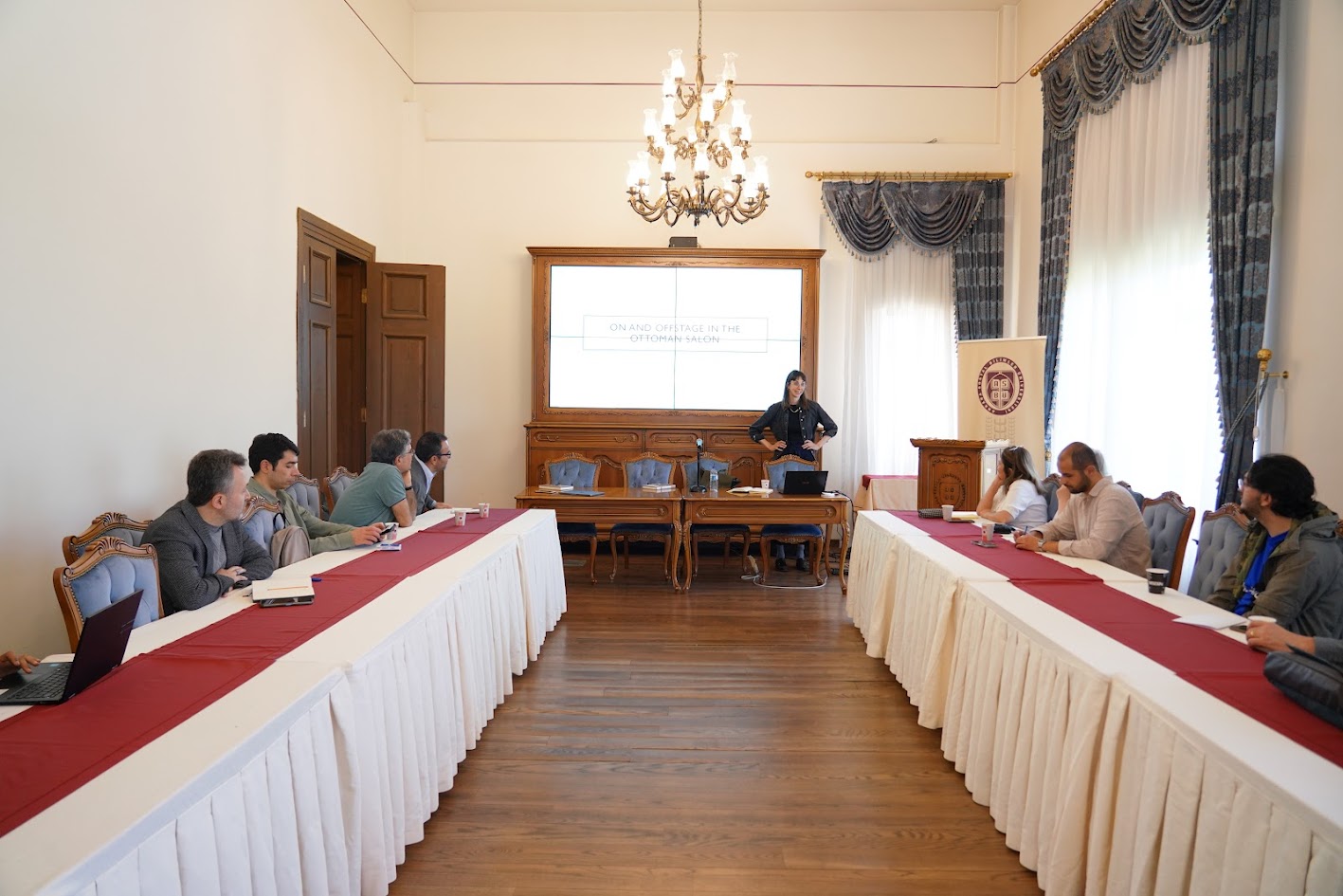 “On and Offstage in the Ottoman Salon” Semineri: Dr. Helen Pfeifer, Osmanlı Meclislerinin Sosyal ve Entelektüel Yaşamdaki Rolünü Anlattı