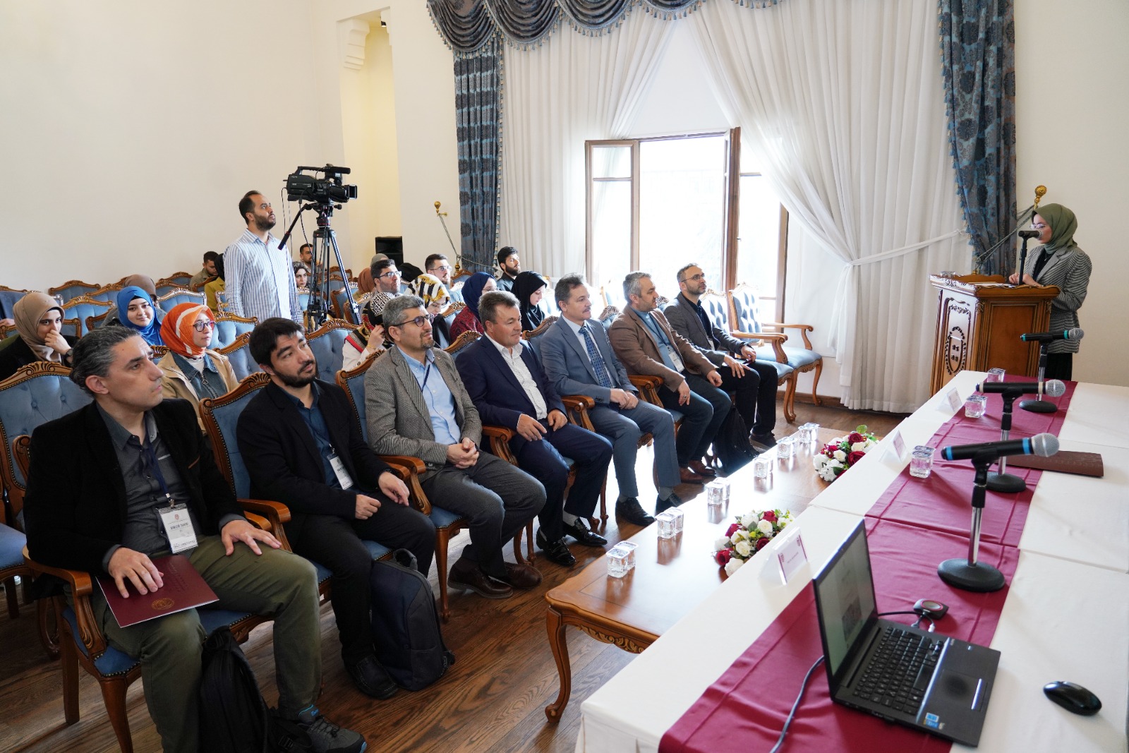 ASBÜ İlahiyat Fakültesi tarafından düzenlenen III. Dinler Tarihi sempozyumu 2-3 Mayıs 2025 tarihinde gerçekleştirilmiştir.