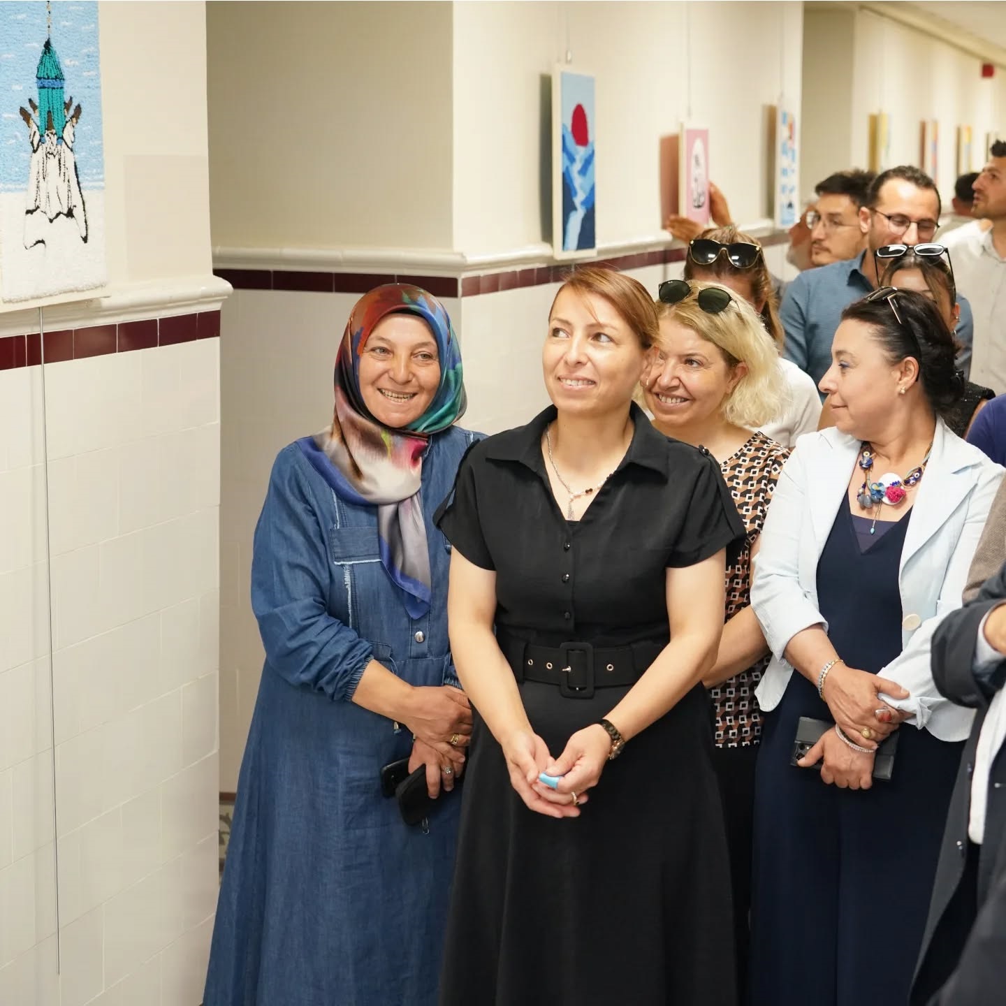 İpliğin Renkle Dansı Kişisel Resim Sergisi