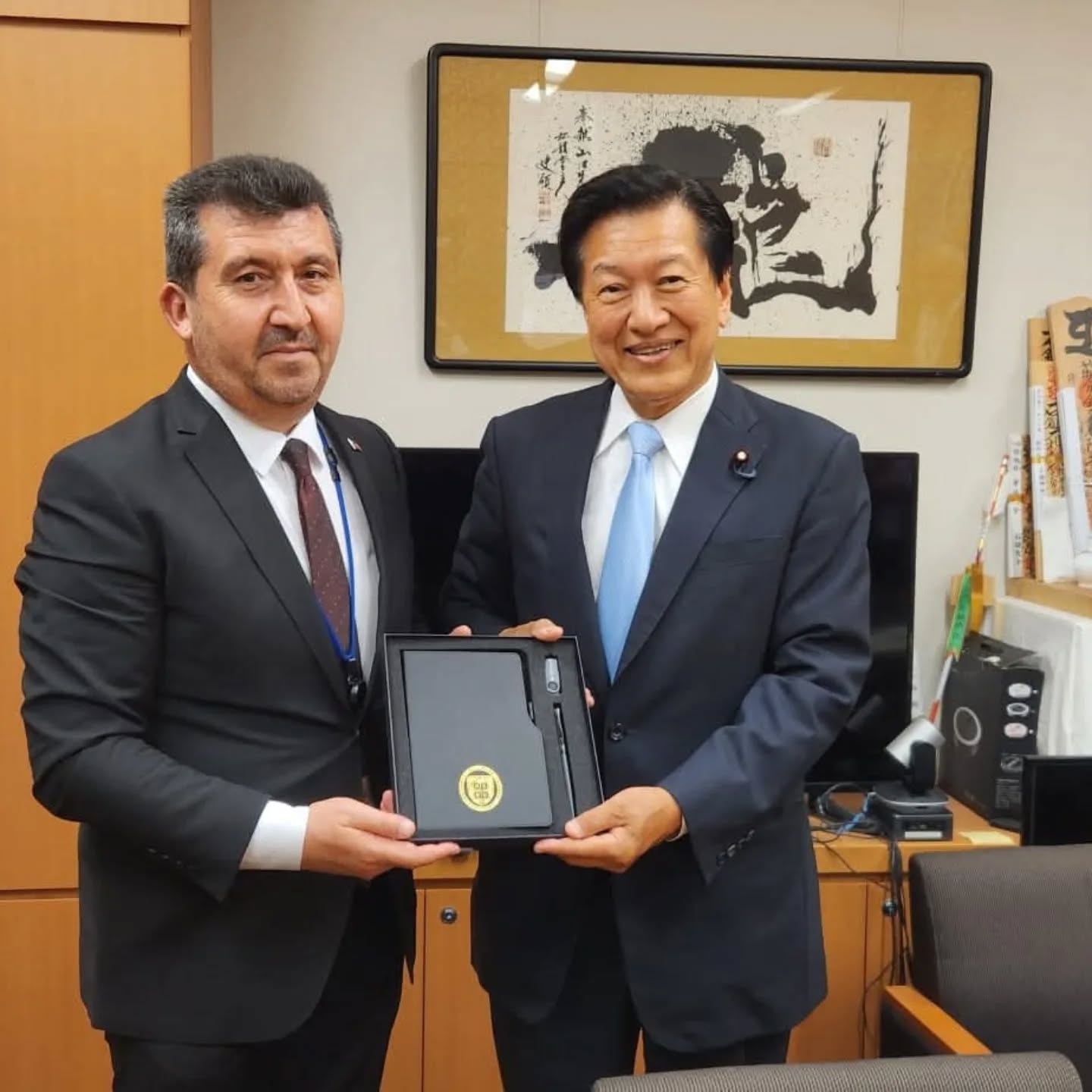 ASBÜ Rektörü Prof. Dr. Musa Kâzım Arıcan, Japonya Milletvekili Tsuyoshi Yamaguchi ile Görüştü 🖋️
