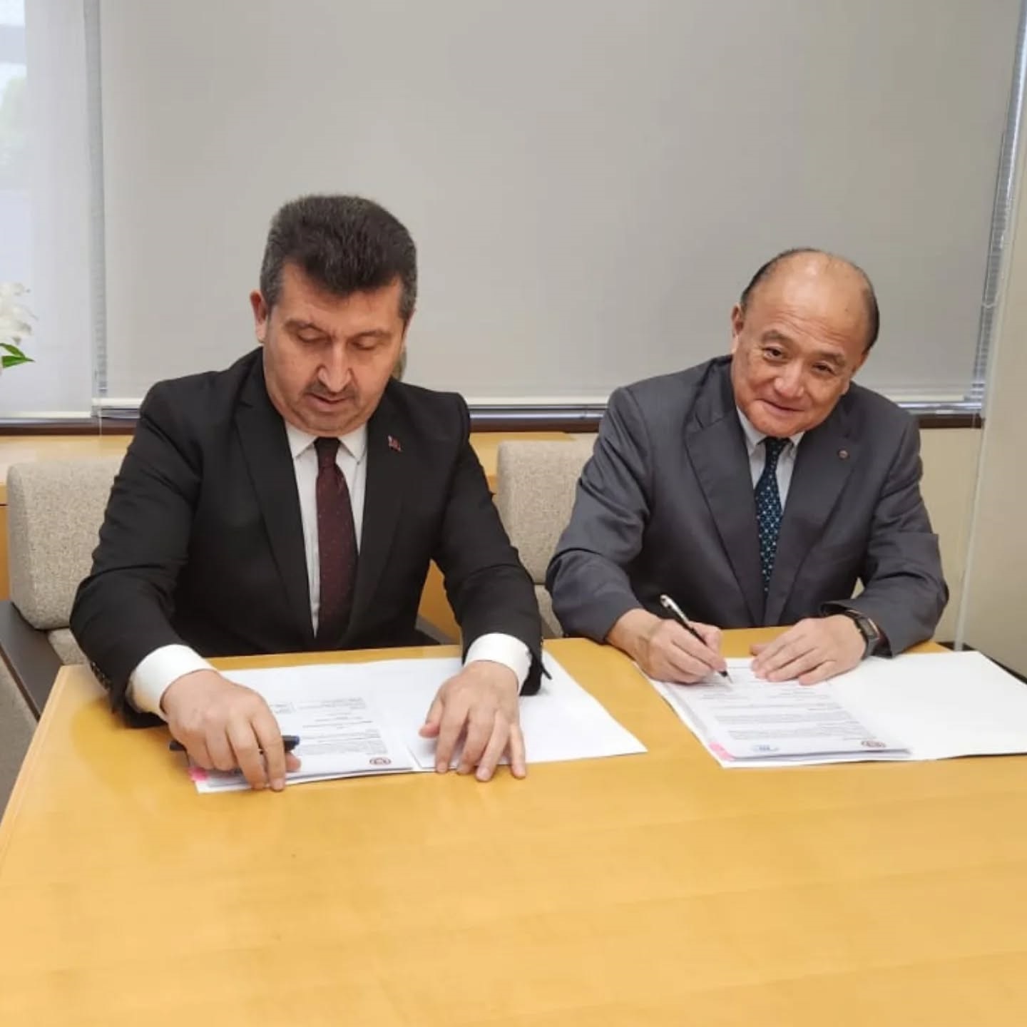 🎌 ASBÜ Heyeti Japonya'da: Josai International University ile İş Birliği Protokolü İmzalandı