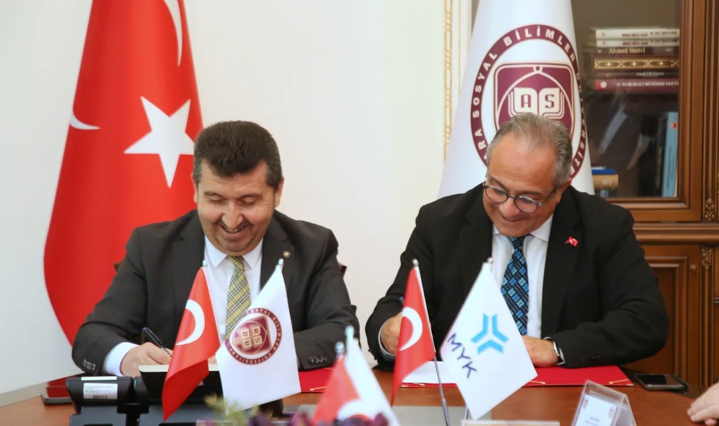 Ankara Sosyal Bilimler Üniversitesi Sosyal İnovasyon ve Sivil Toplum Uygulama ve Araştırma Merkezi ile Mesleki Yeterlilik Kurumu (MYK) Arasında "Öncü İş Birliği Protokolü" İmzalandı