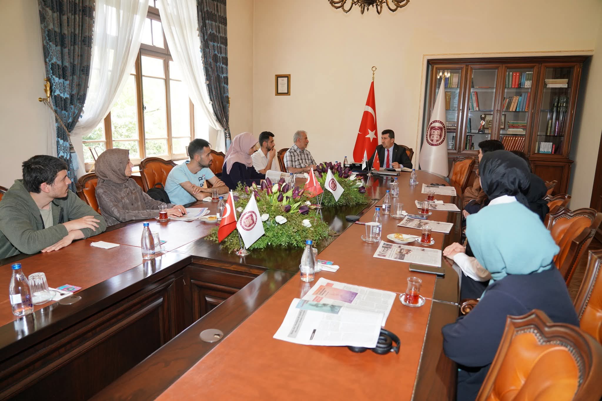   ASBÜ Rektörü Prof. Dr.Musa Kazım Arıcan, Genç Yazarlarla Buluştu