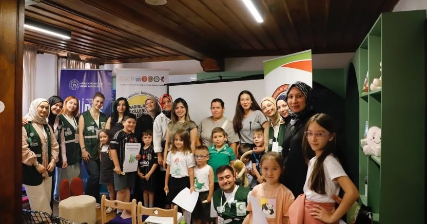 ASBÜ Genç Yeşilay Topluluğu tarafından yürütülen YAŞAM Projesi kapsamında, bağımlılıklarla mücadele konusunda farkındalık oluşturmak amacıyla çeşitli etkinlikler gerçekleştirildi.