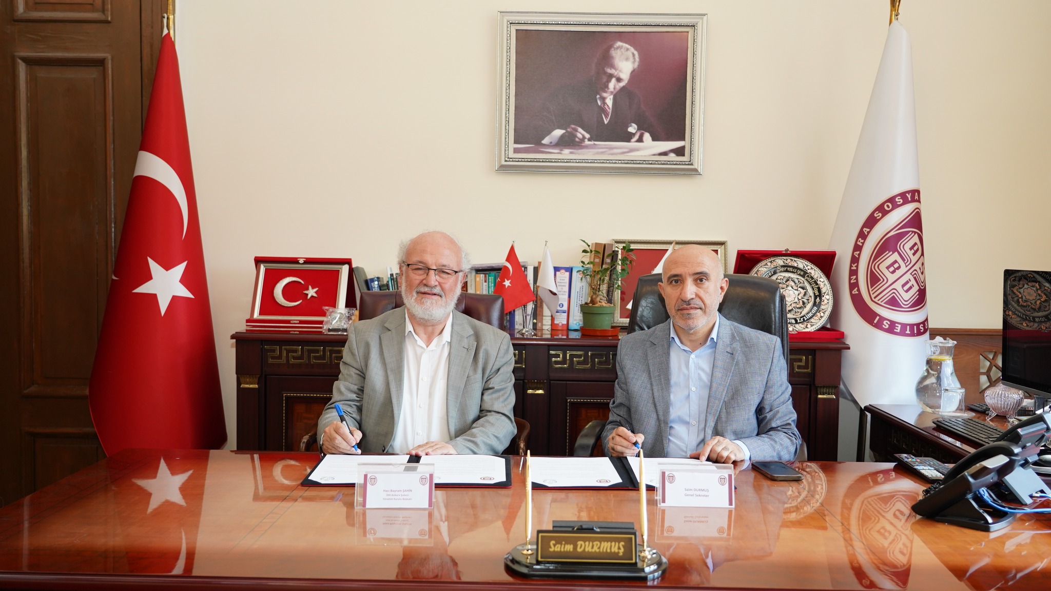 Ankara Sosyal Bilimler Üniversitesi ile İnsan Hak ve Hürriyetleri ve İnsani Yardım Vakfı Ankara Şubesi Arasında Düzenlenen Sosyal Bilimler Alanında Akademik İş Birliği Sözleşmesi