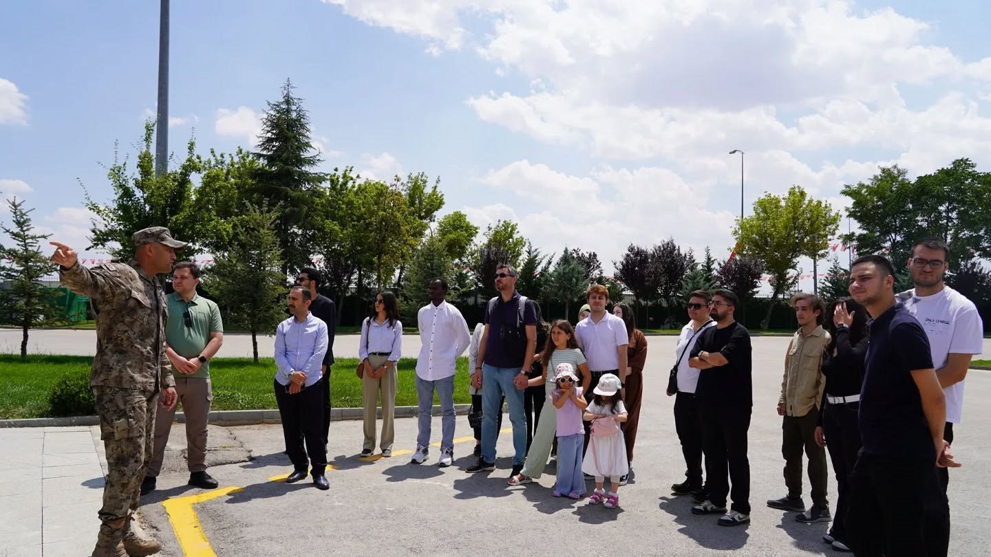 ASBÜ Ailesinden Anıtsal Mekânlara Anlamlı Ziyaret