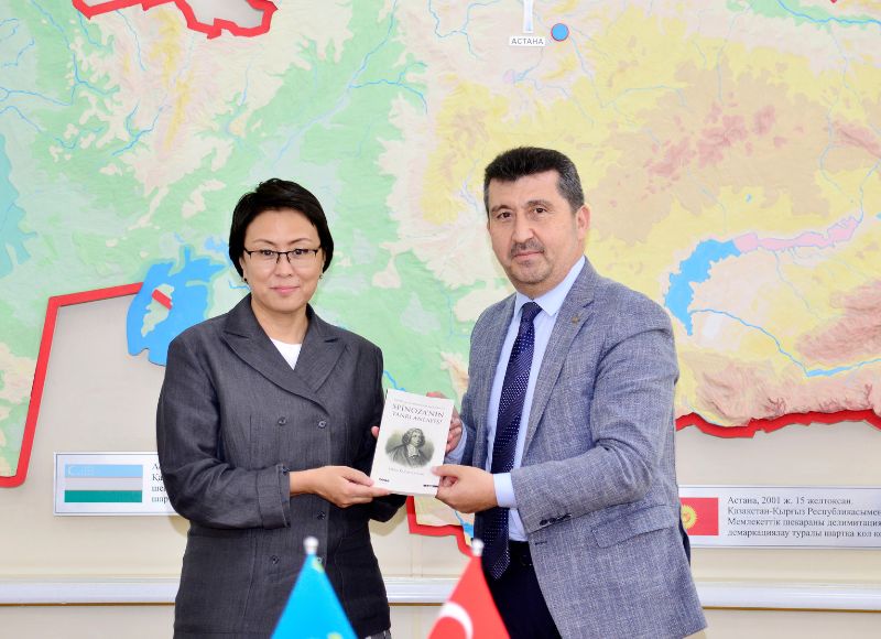 ASBÜ Heyeti Abay Kazak Milli Pedagoji Üniversitesi’nde Resmî Temaslarda Bulundu