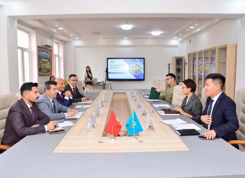 ASBÜ Heyeti Abay Kazak Milli Pedagoji Üniversitesi’nde Resmî Temaslarda Bulundu