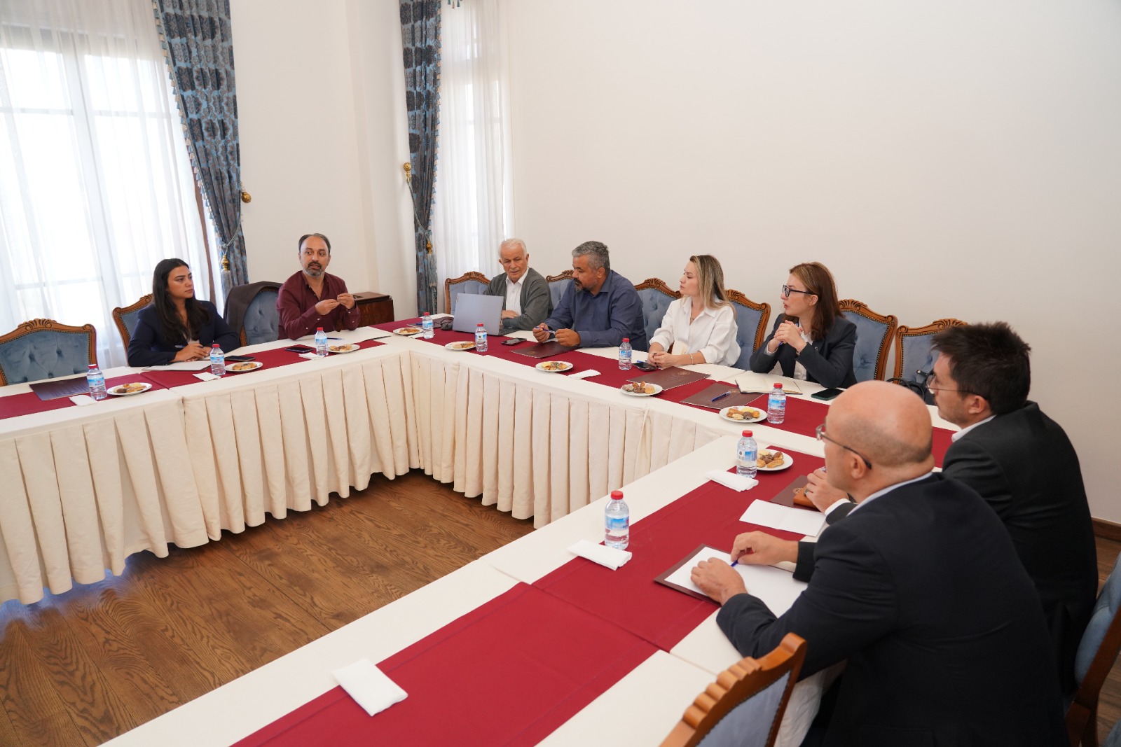 ASBÜ’de Bilge Yazarlar Projesi Toplantısı