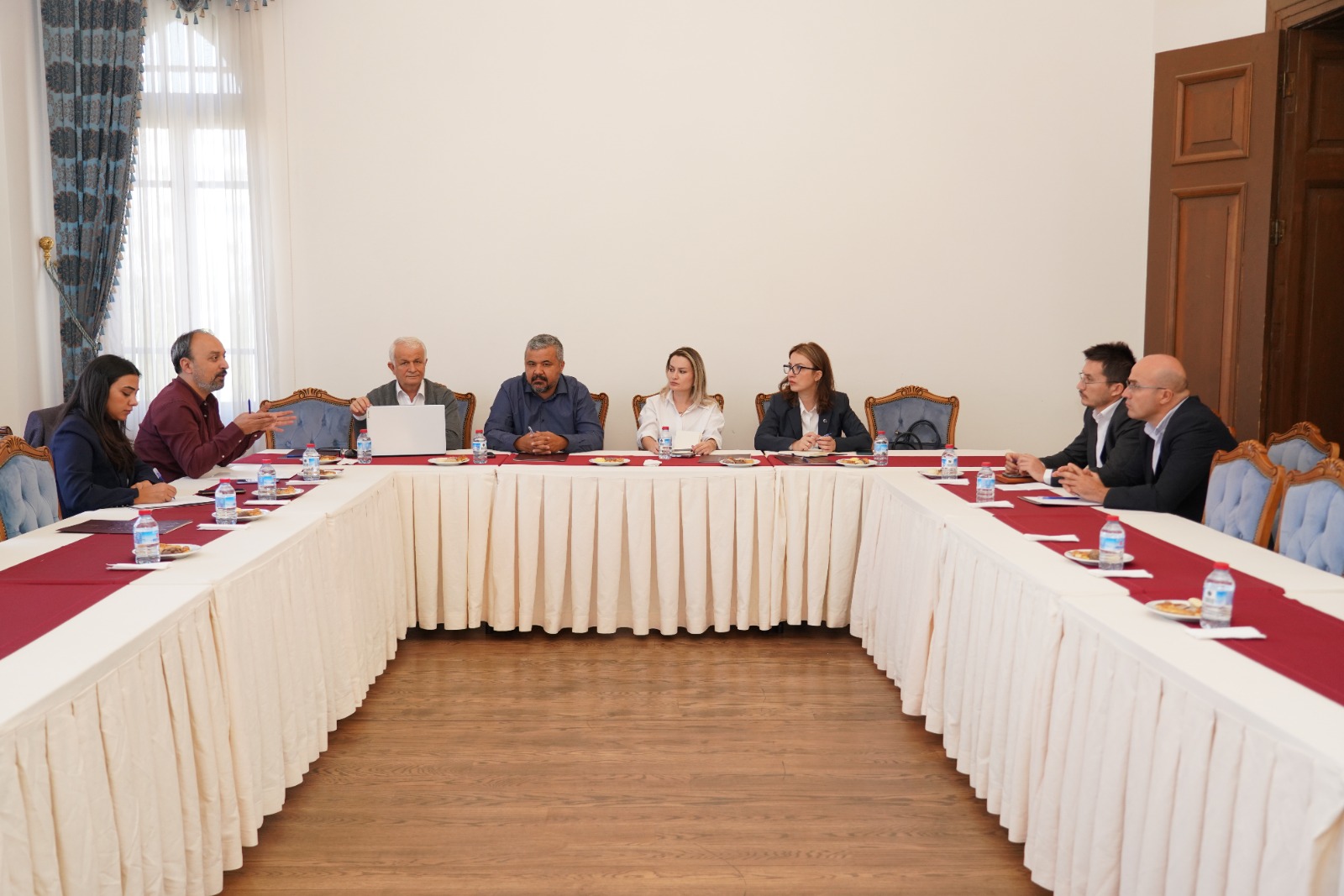 ASBÜ’de Bilge Yazarlar Projesi Toplantısı