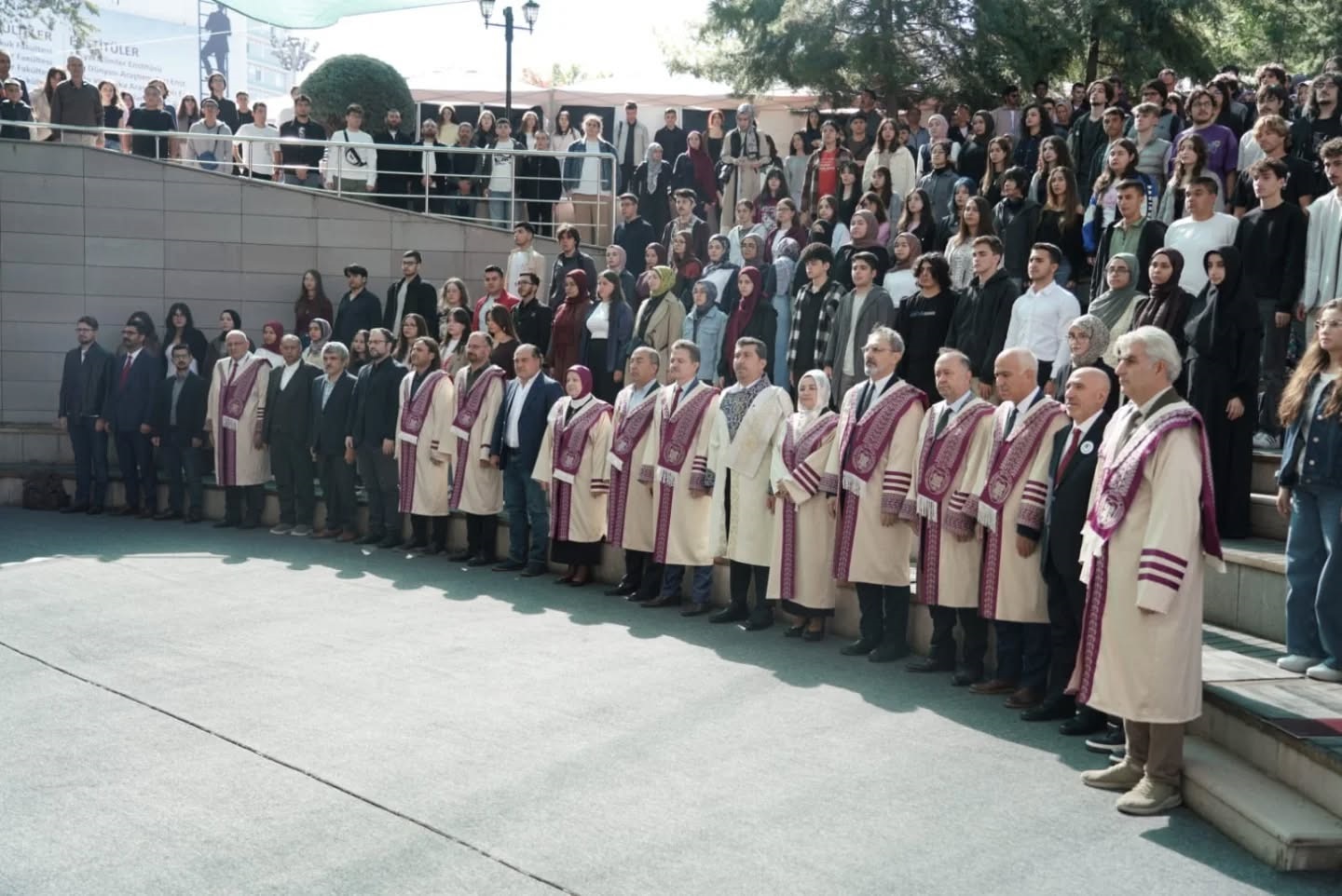 ASBÜ 2025-2026 Akademik Yılı Açılış Töreni Gerçekleştirildi “Gazze’den İnsanlığa: Vicdanın ve Bilimin Ortak Çağrısı”
