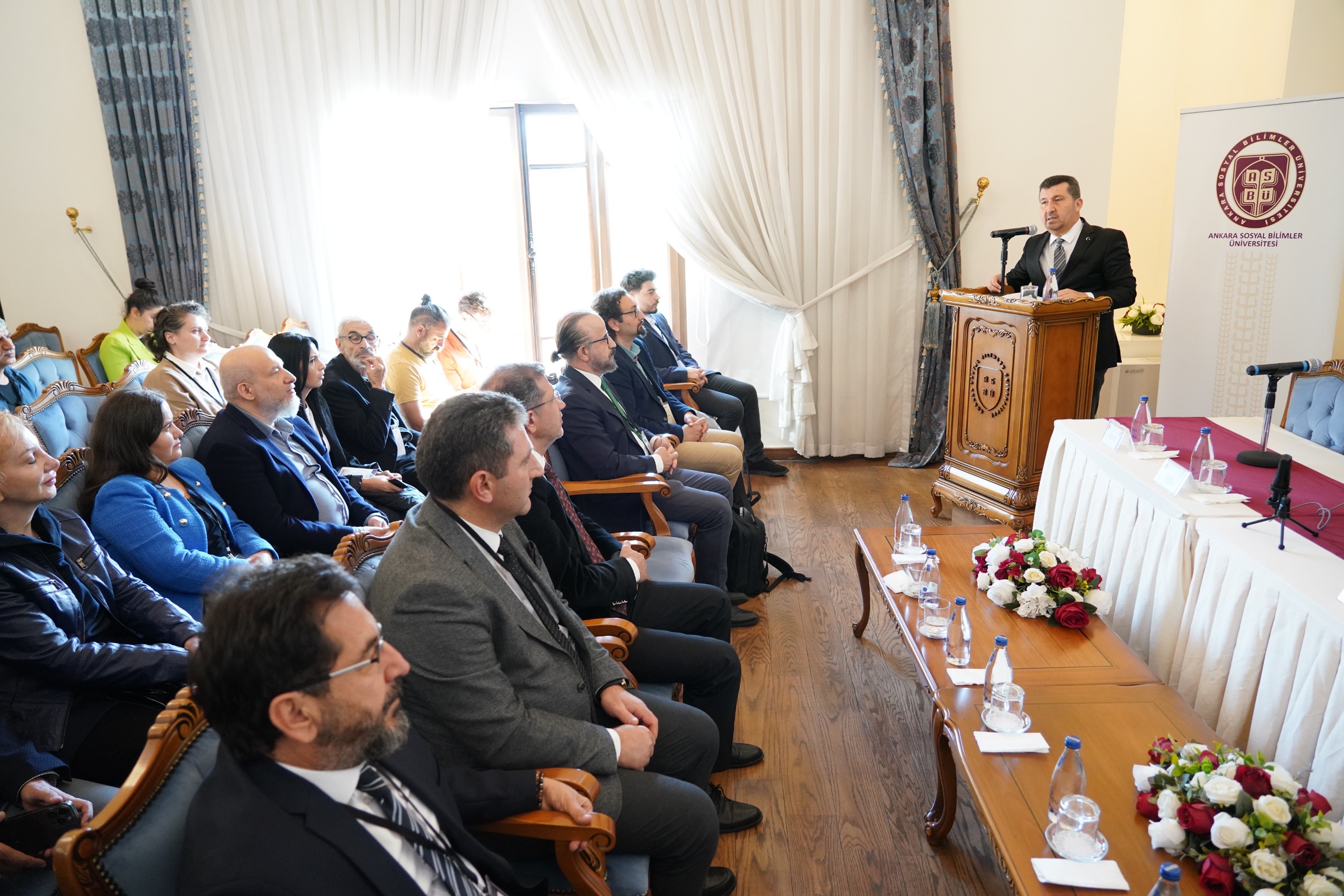 ASBÜ – FDD I. Uluslararası Felsefi Danışmanlık Kongresi’nin İlk Günü Gerçekleştirildi 