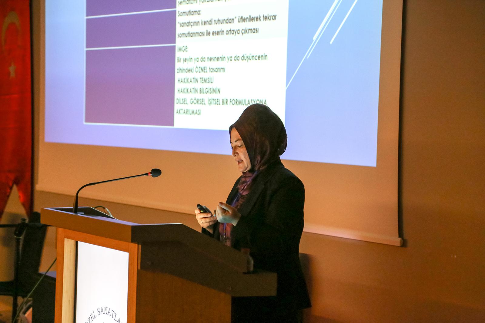 ندوة اللغة المشتركة للجماليات: الندوة الدولية للفنون الجميلة والأدب