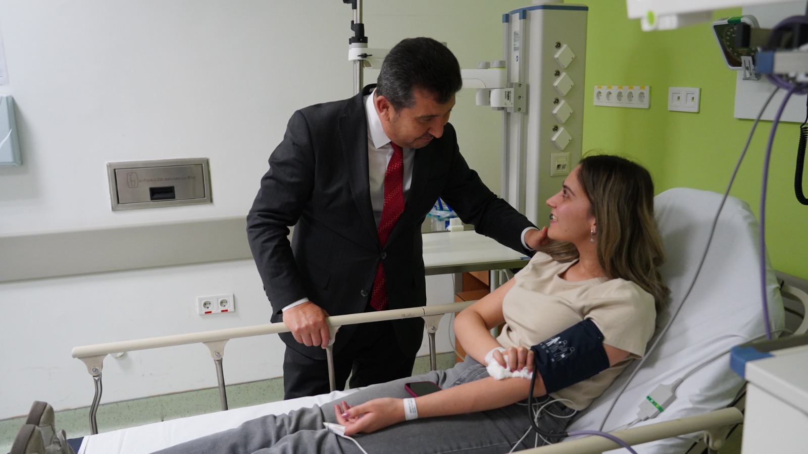ASBÜ Rektöründen Geçmiş Olsun Ziyareti