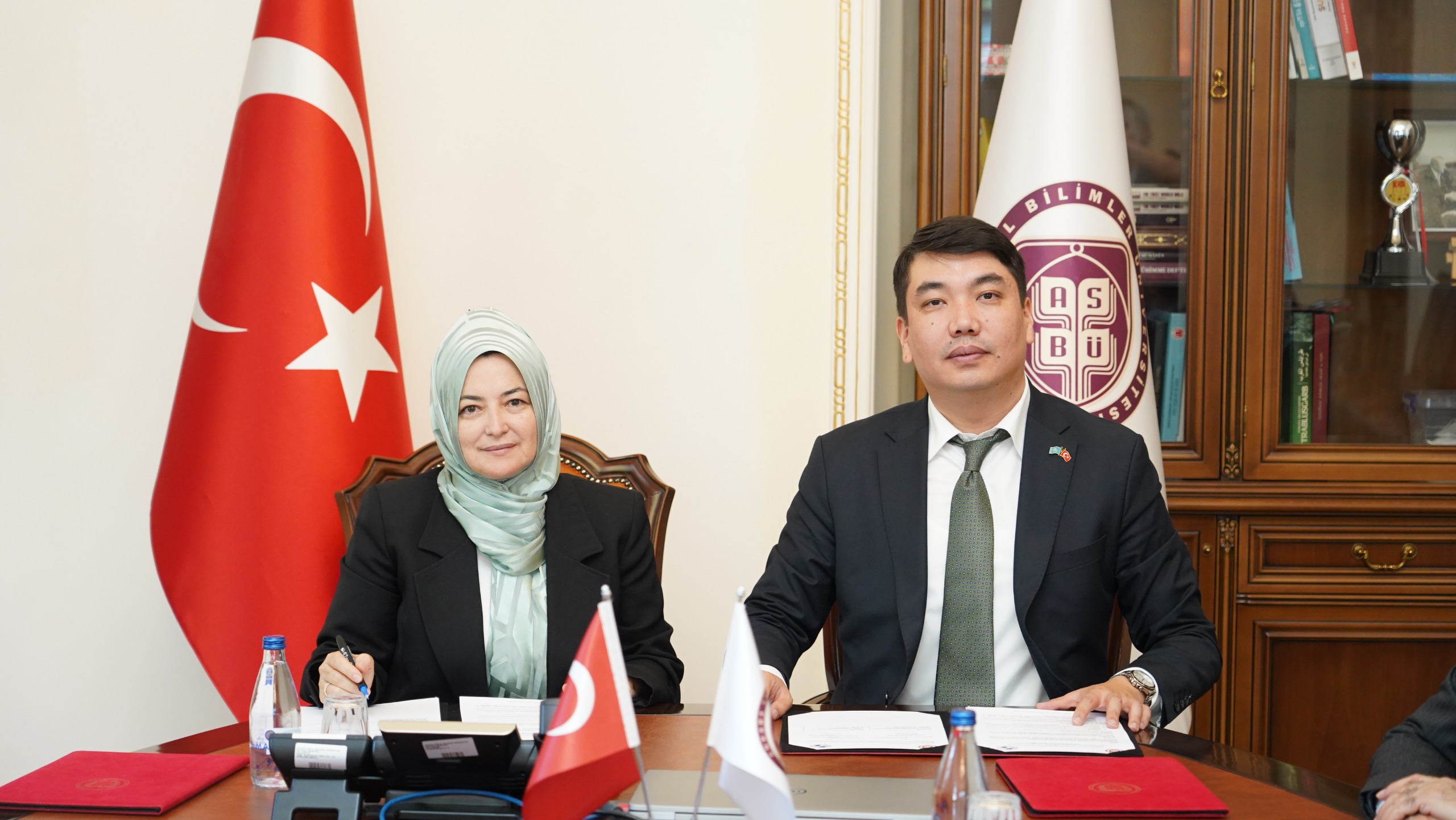 ASBÜ ile Kazakistan Uluslararası Eğitim Kurumu Arasında Akademik İş Birliği Toplantısı Gerçekleştirildi ve Mutabakat Zaptı İmzalandı
