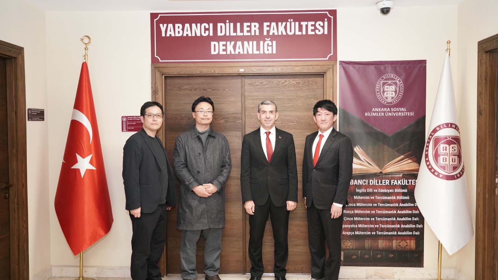 Japon Heyeti ASBÜ YDF Dekanlıkta Ağırlanarak Ziyaret Programına Başladı 