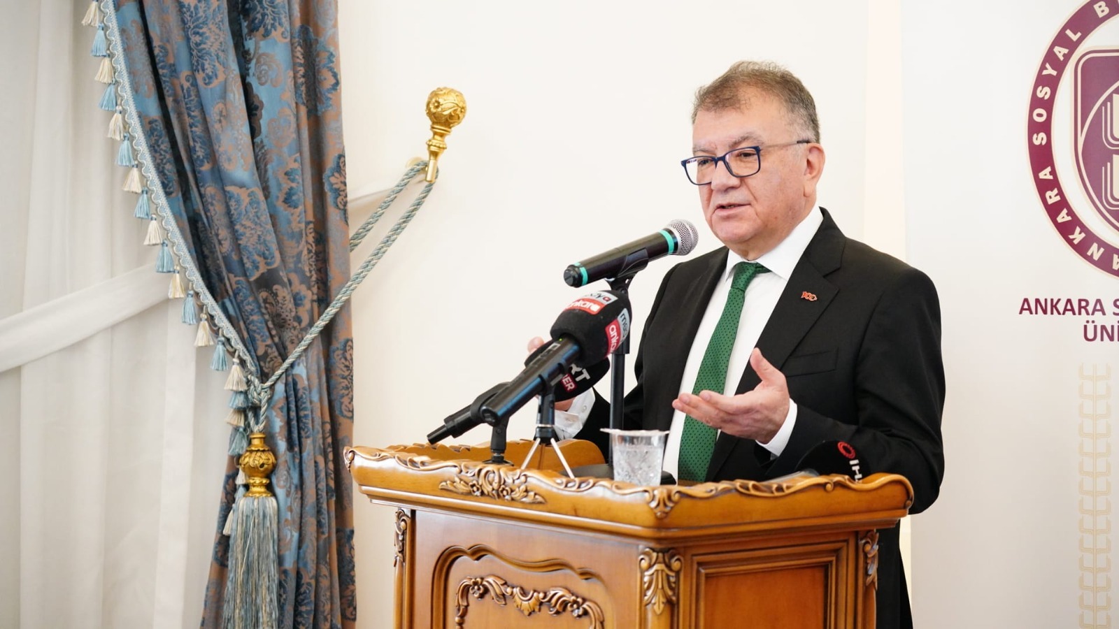 Edebiyat dünyasının