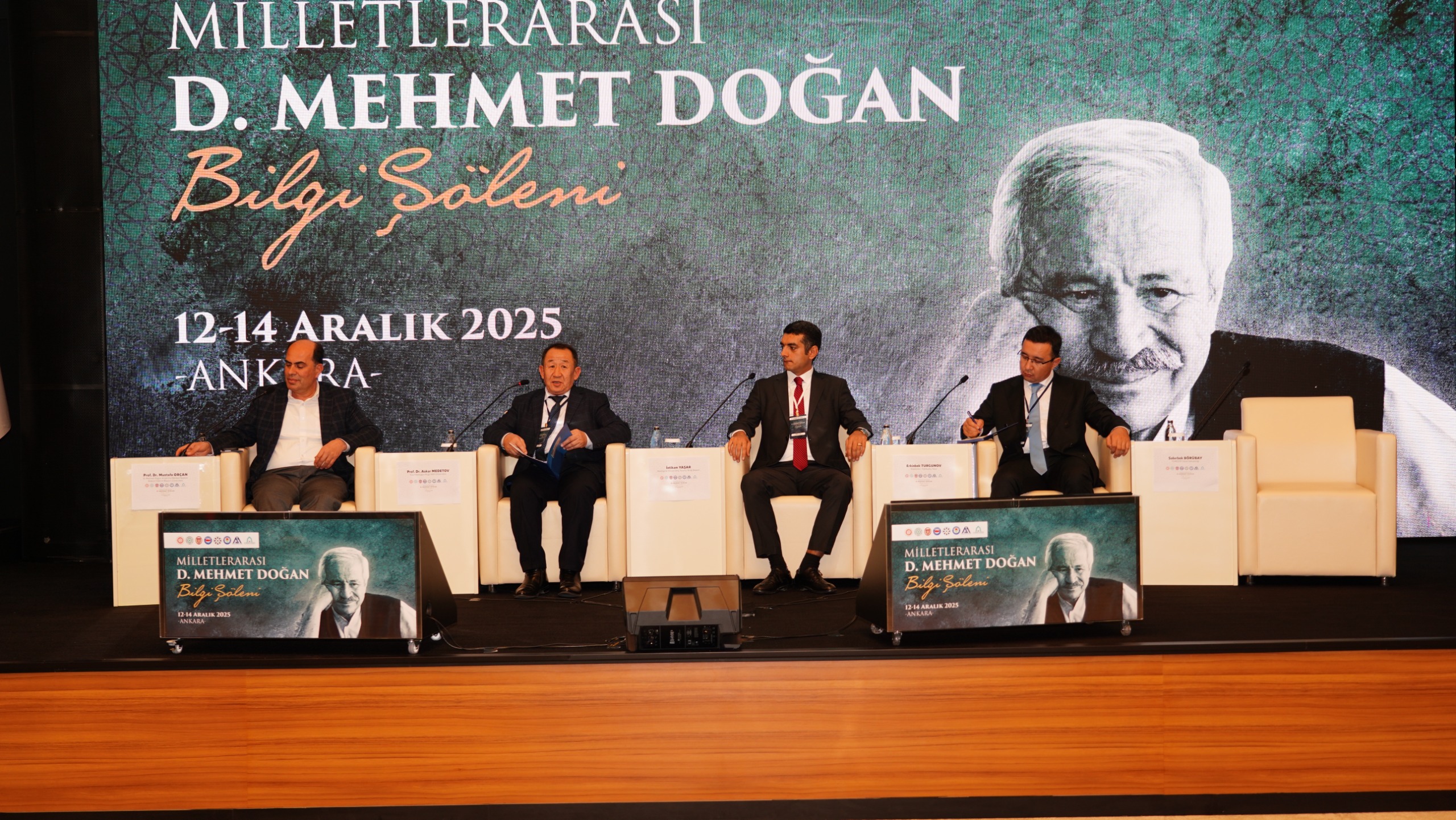  çok yönlü bir biçimde