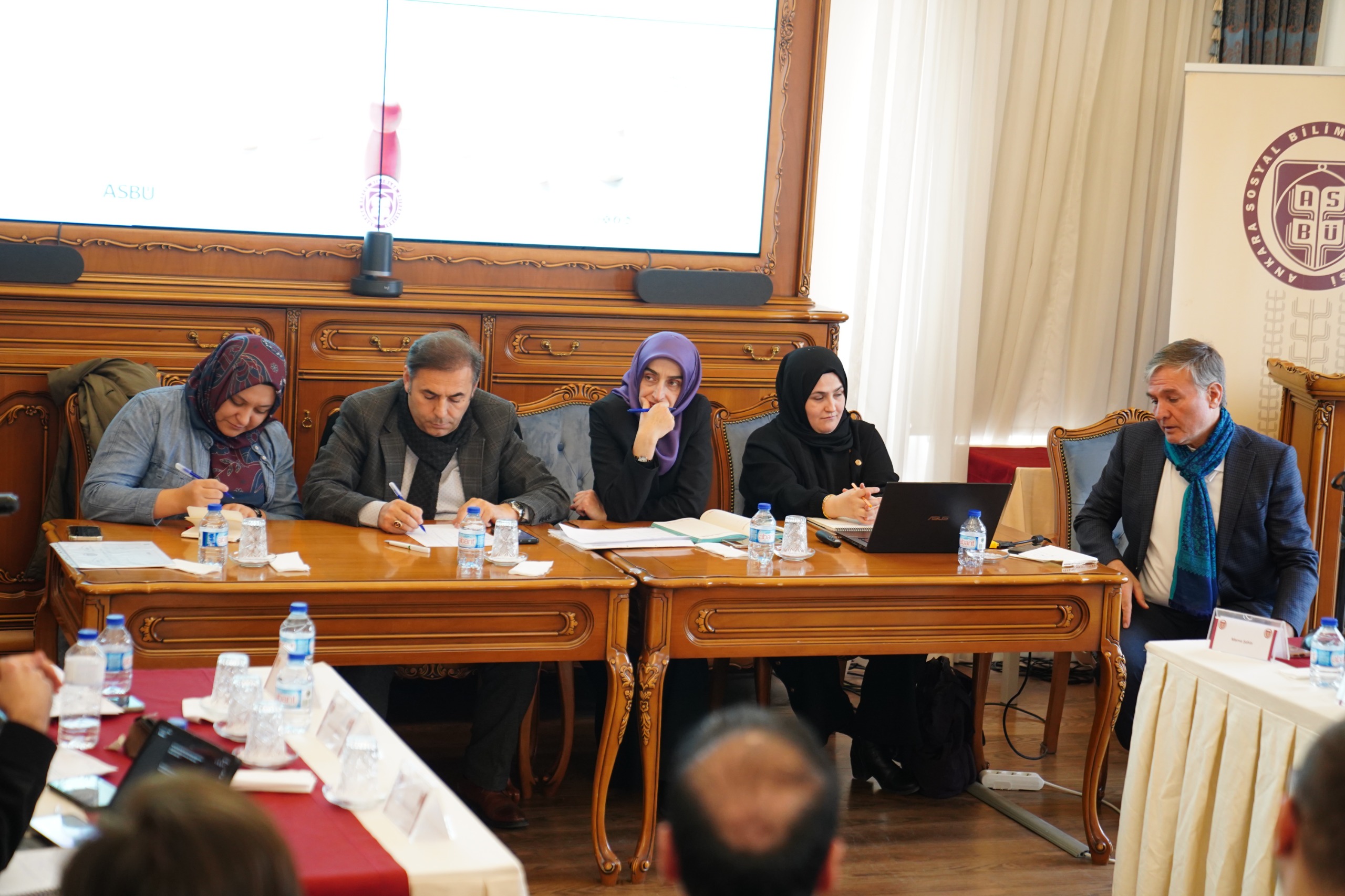  münazara etkinliği, 