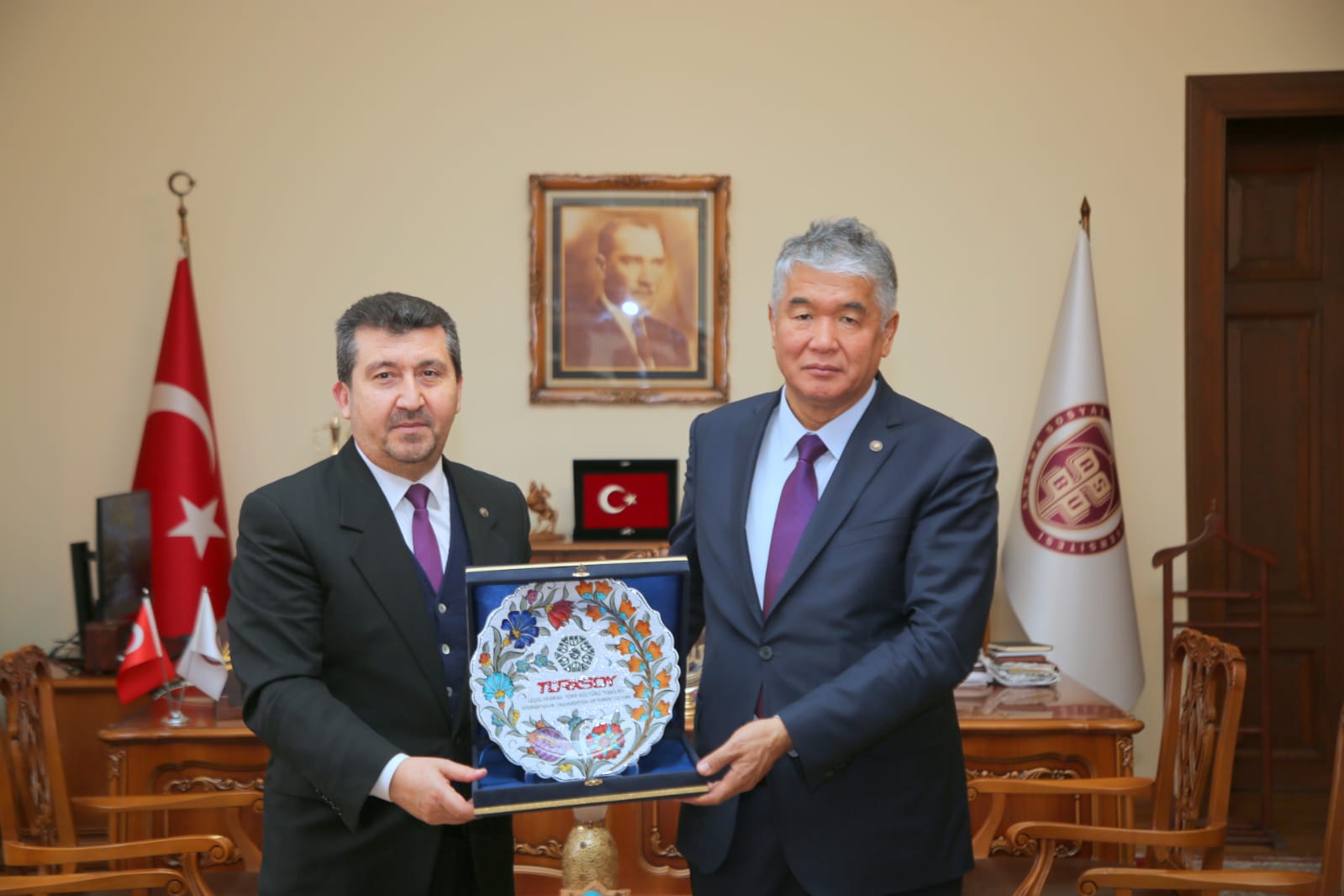 TÜRKSOY Genel Sekreteri Sultan Raev’den