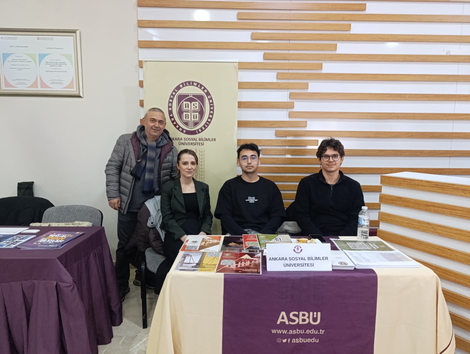 ASBÜ, MEV Koleji Tanıtım Günleri’nde Öğrencilerle Bir Araya Geldi