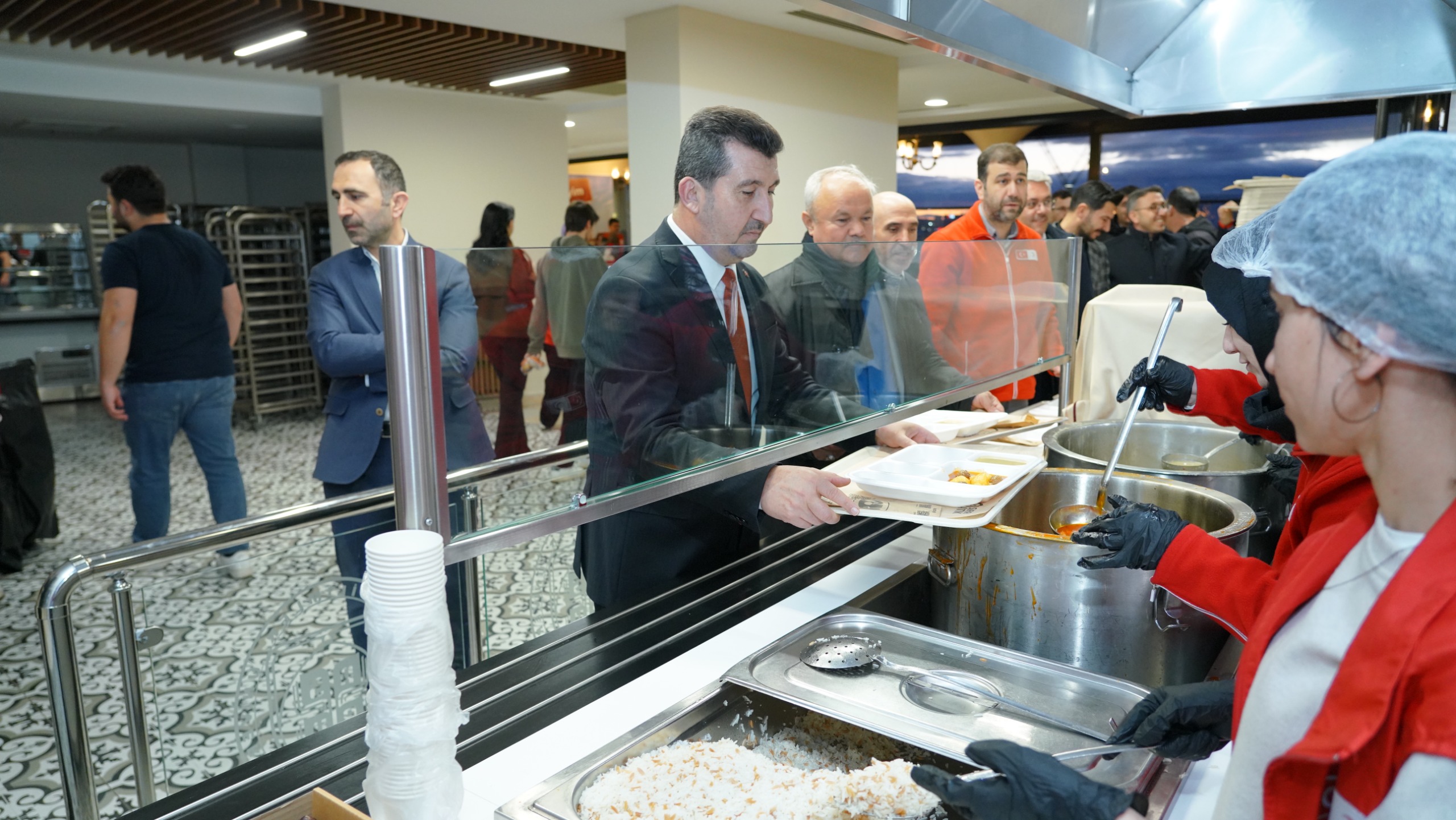 Gönül Köprüleri İftar Sofrasında Kuruldu: Gençlikle Baş Başa Bir Ramazan Akşamı
