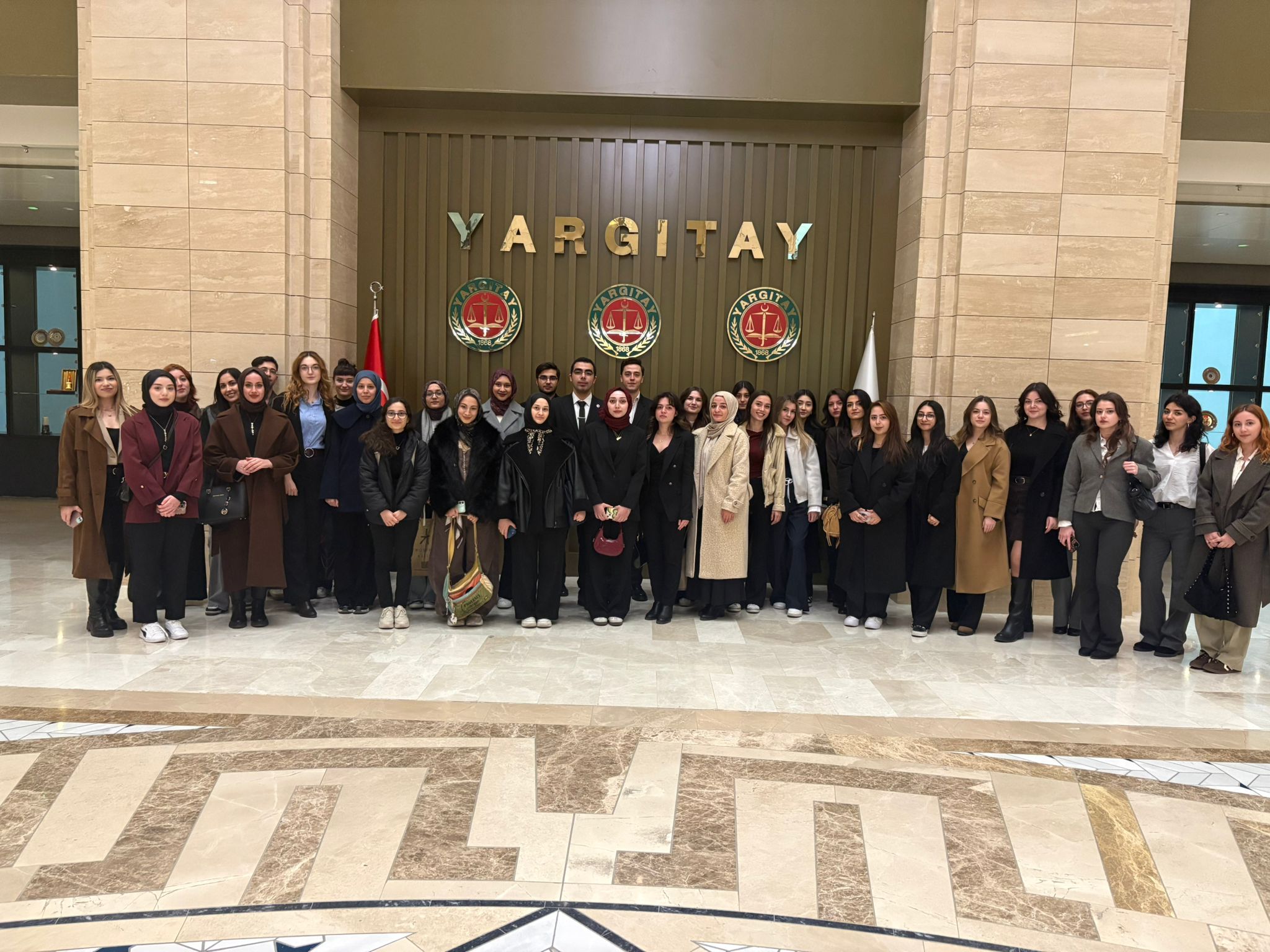 Yargıtay’dan ASBÜ Öğrencilerine Kariyer Rehberi: Hukukta Çok Yönlü Deneyimin Önemi Vurgulandı