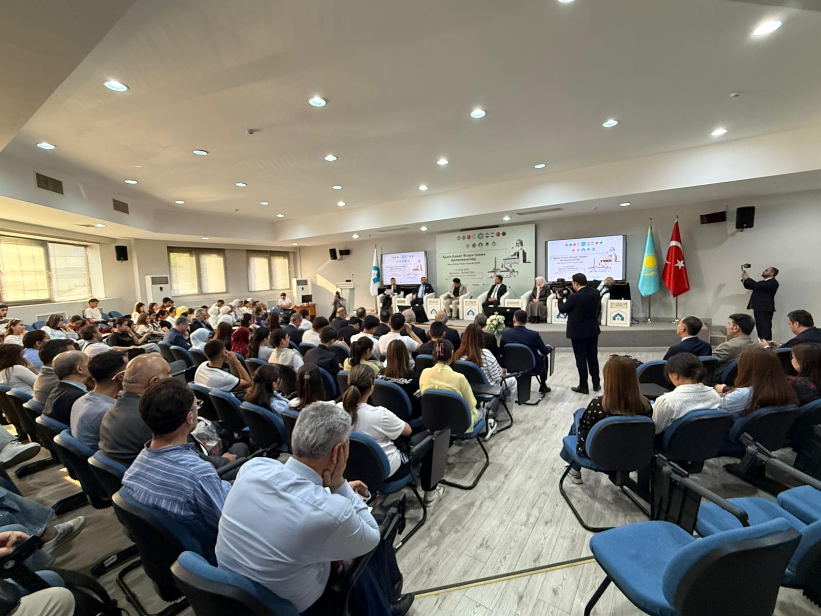 Türkistan’da Yesevîlik ve Ahilik Arasındaki Tarihî Bağlar Ele Alındı