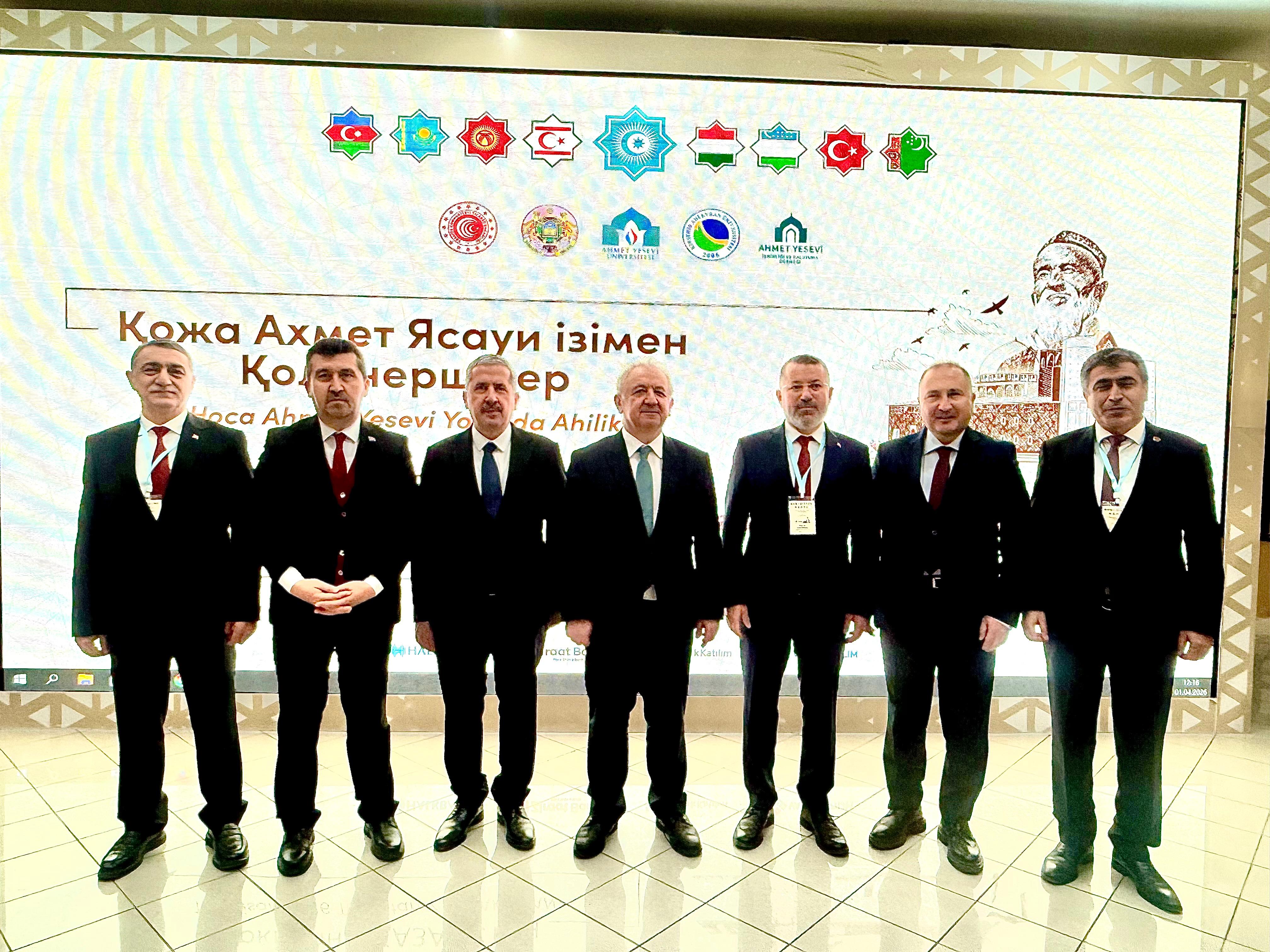 ASBÜ Rektörü 