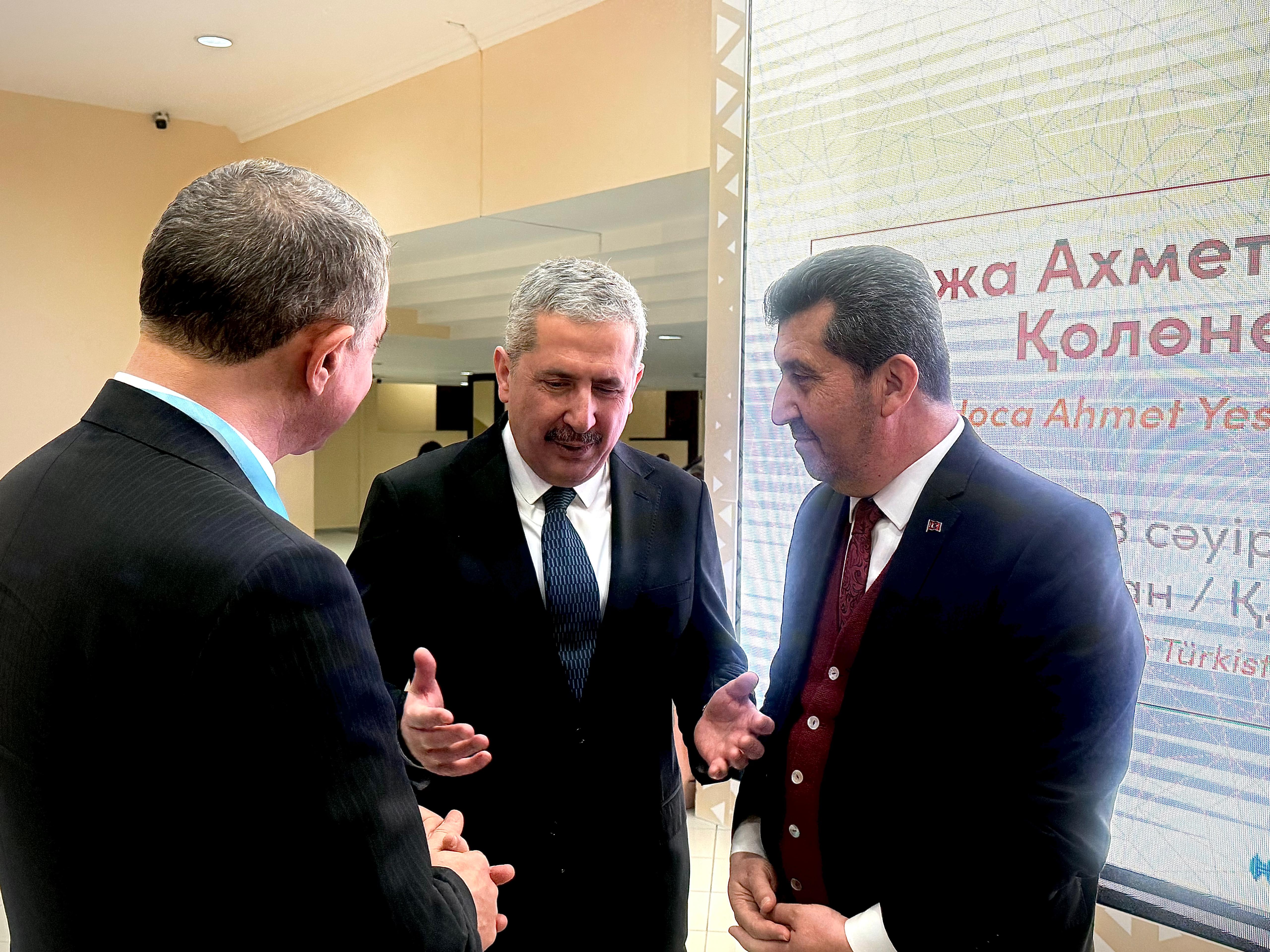 "Hoca Ahmet Yesevî Yolunda Ahilik" 